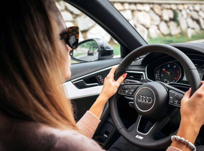 zena, vozacica, auto