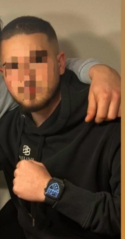 Pomagač Zornić A. koji je donio lopatu i krampu